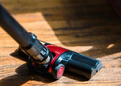 cleaning 06 vacuum head wood